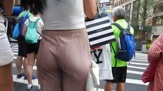 following beautiful butt in sexy pants  voyeur candid ass